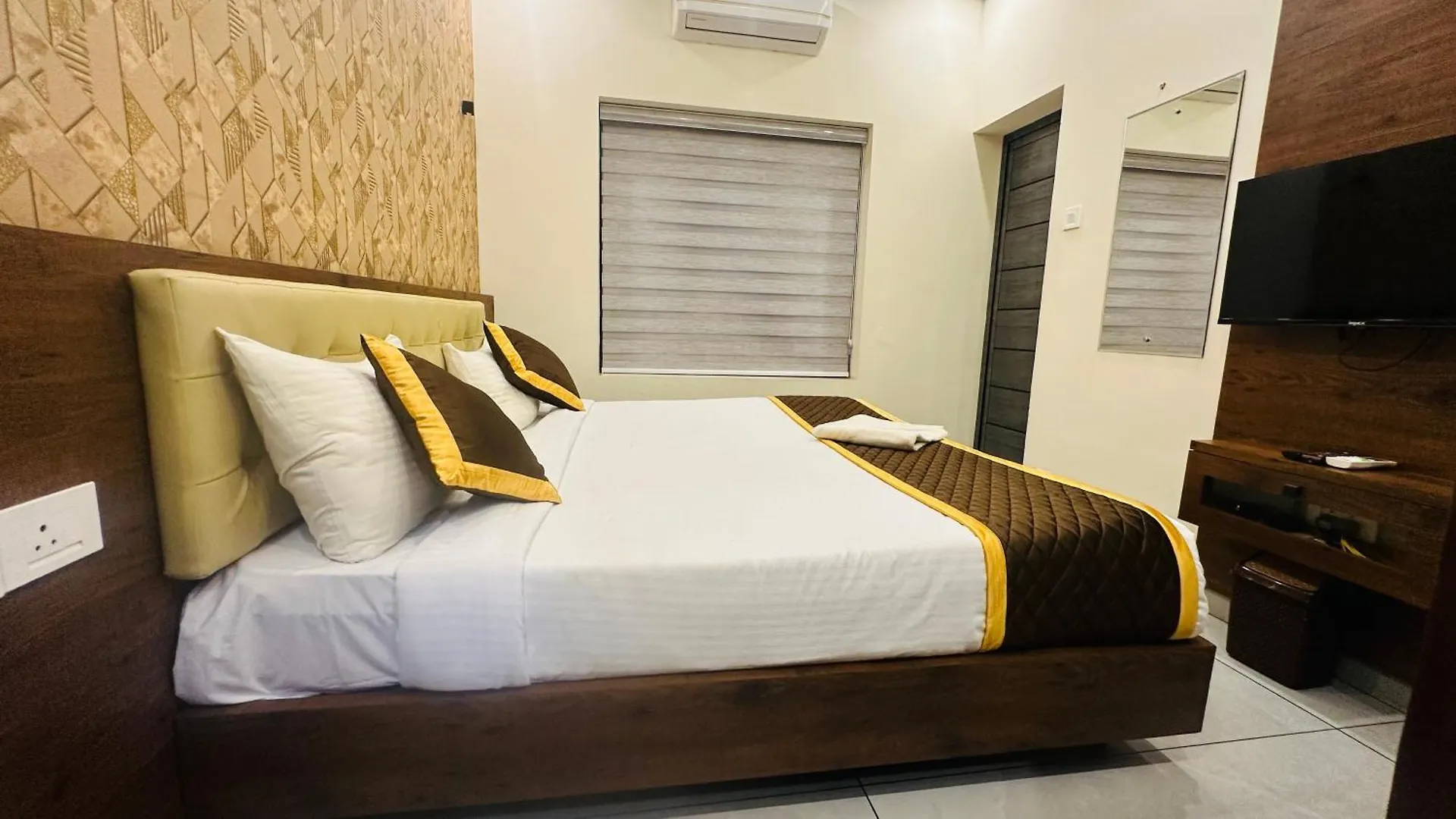 Kovilakam Achutham Guruvayur Hotel