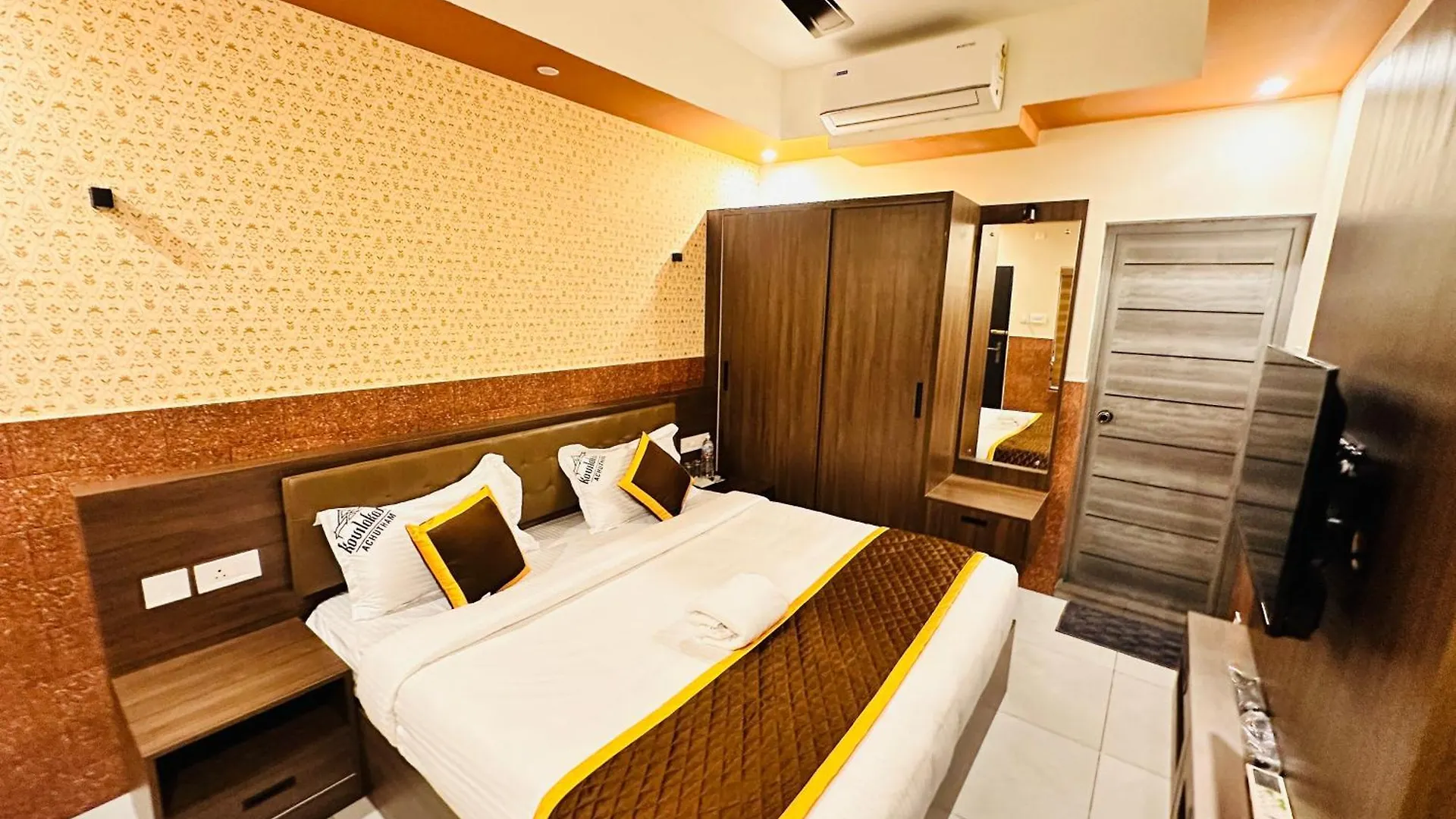 *** Hotel Kovilakam Achutham Guruvayur India