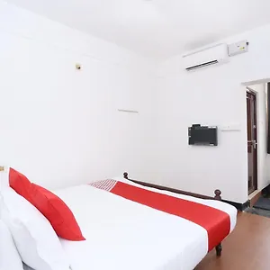 Hotel Oyo Flagship Kaveri Tourist